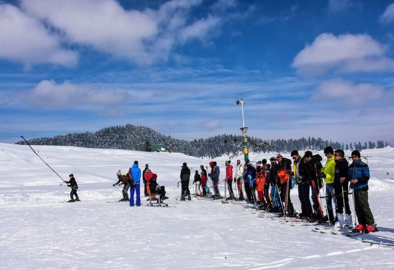 Gulmarg ski guide